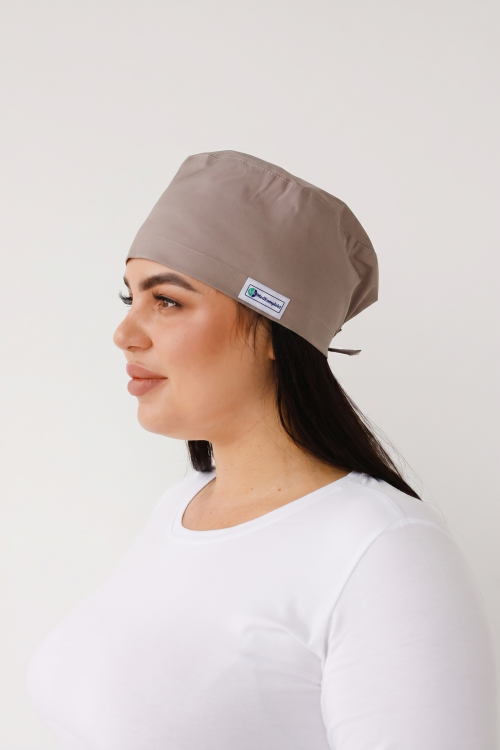 Klasyczna czapka medyczna z wiązaniami w kolorze mokka (Elite Stretch)